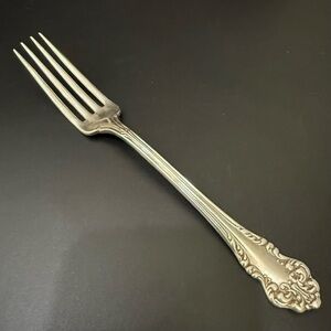 1pc Vintage ONEIDA Community Silverplate Avalon Pattern  7 1/4” Dinner Fork